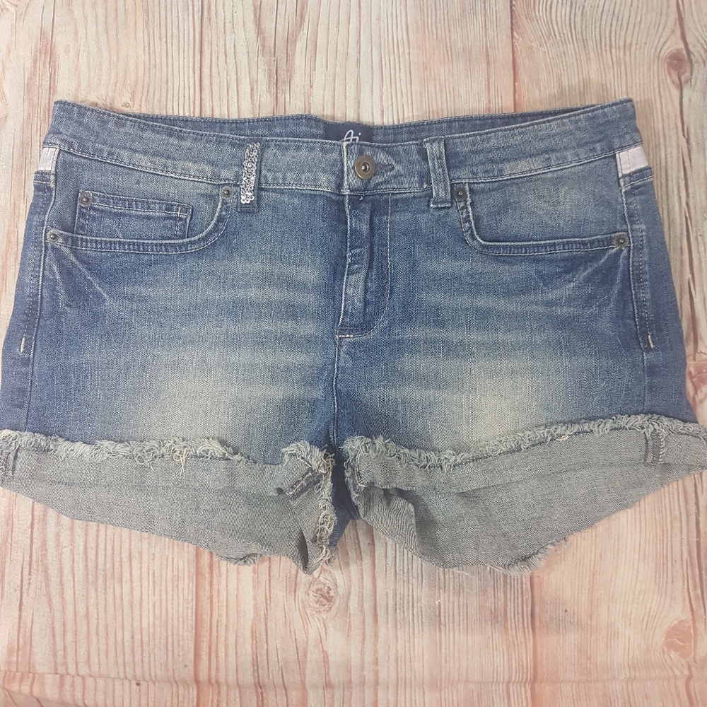 Authentic Icon Leather Patriot Star Pocket Denim Jean Shorts